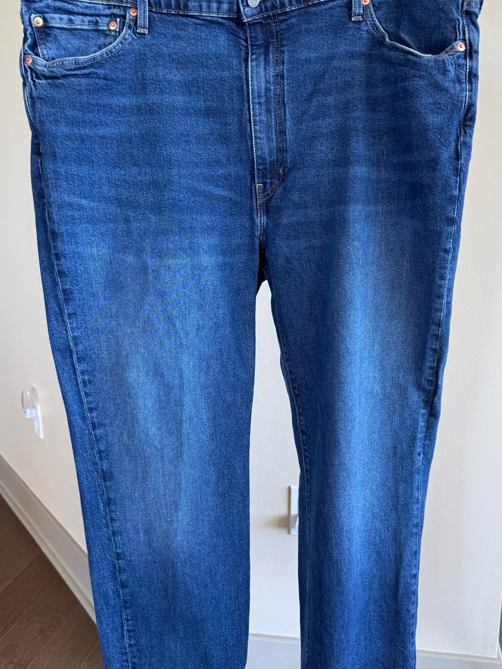 Signature by Levi Strauss Men's Classic Straight Blue Jeans